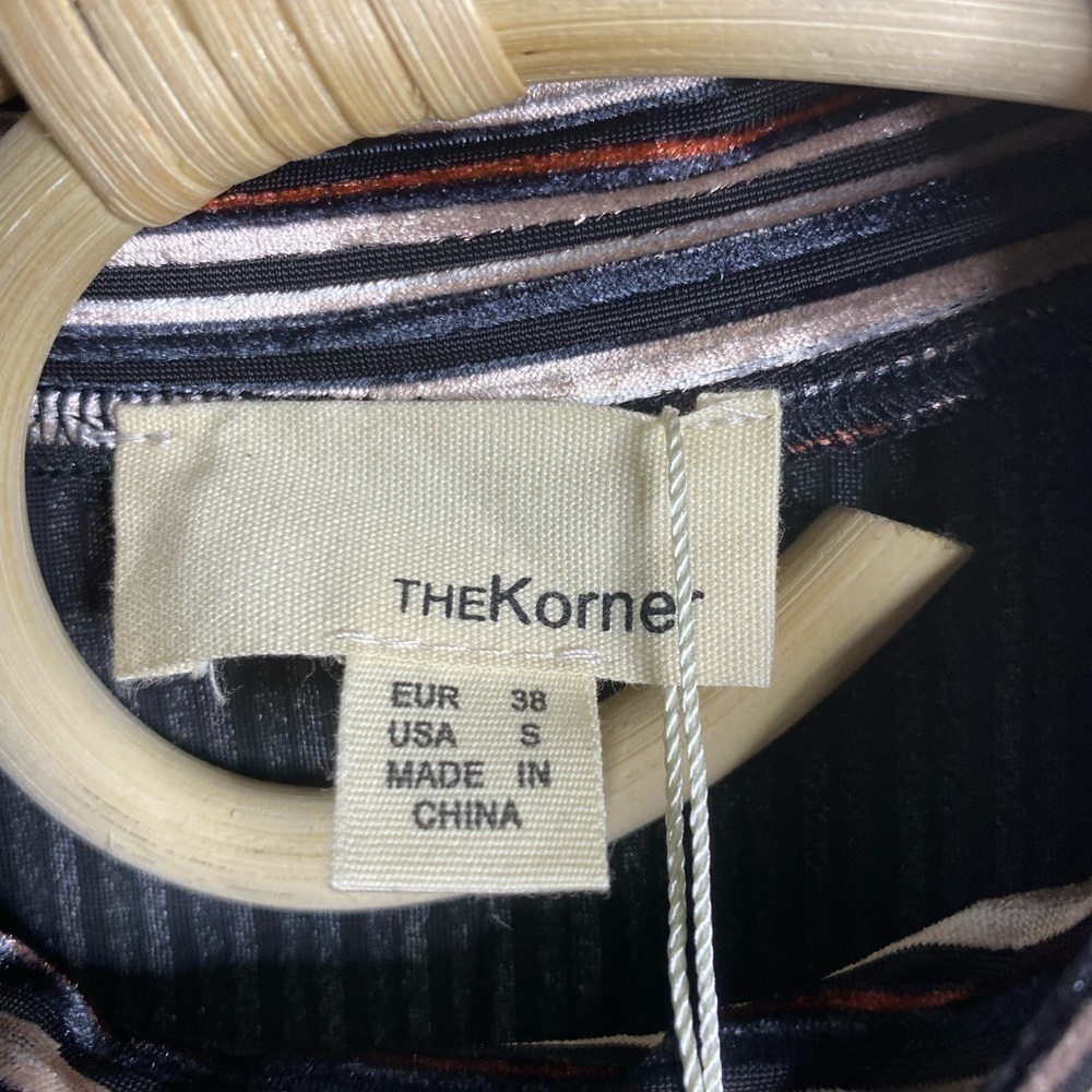 The Korner Velvet Striped Mock Neck Top Small NWT Black Burgundy Silver - Picture 2 of 13